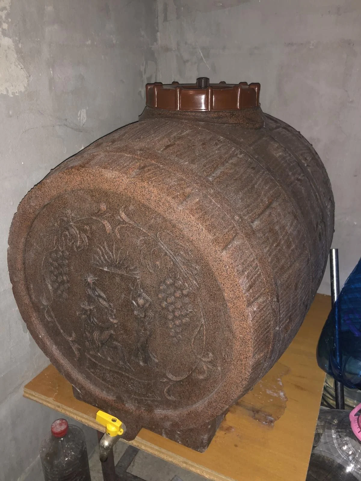 bure-s-metalna-kanelka-kafyavo-50-litar БУРЕ с МЕТАЛНА канелка кафяво / 50 литър - Image 1